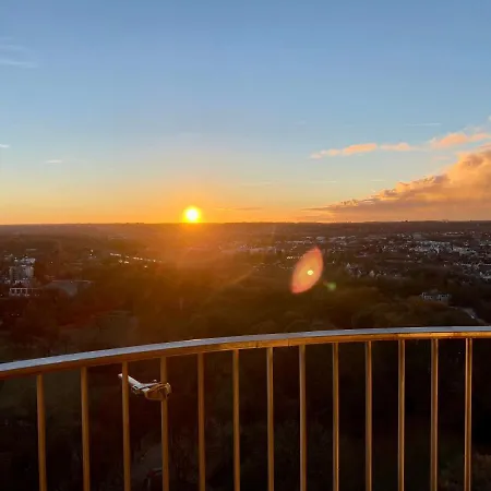 Apartment Butler Skyline Netflix Augsburg