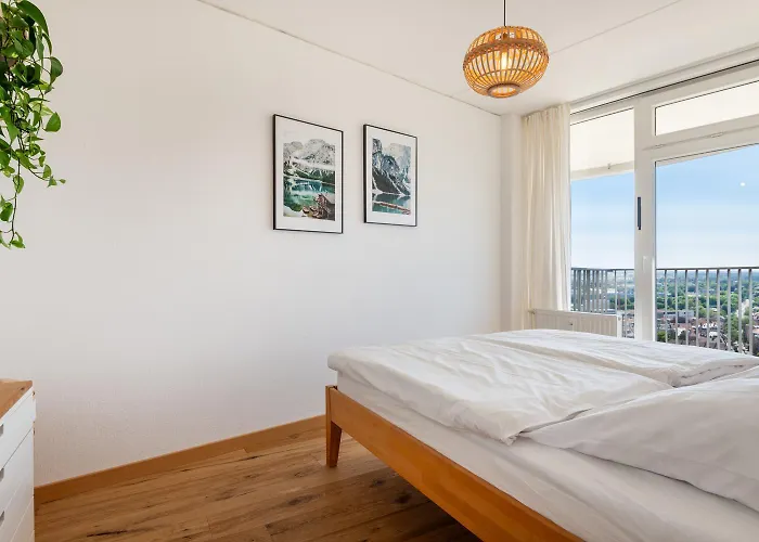 Butler Skyline Netflix